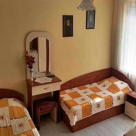 Guest House Konomaevi Sozopol Ngoại thất bức ảnh